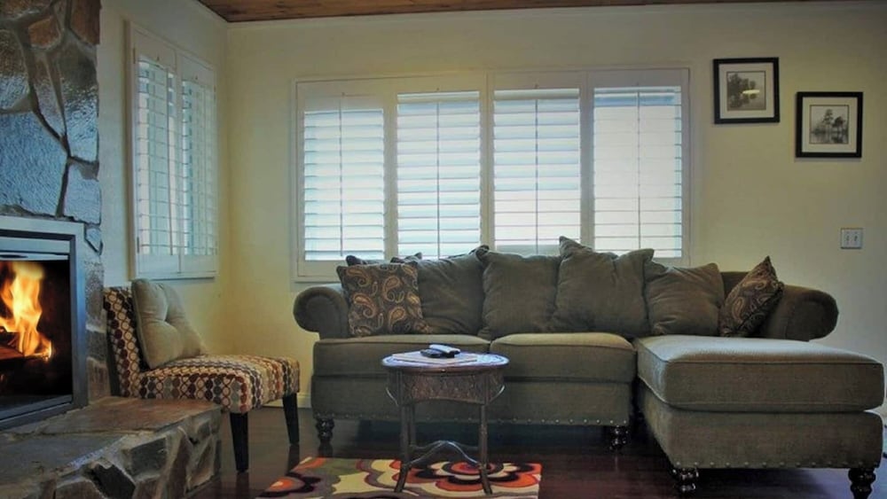 Lakefront Amazing Views - Modern B