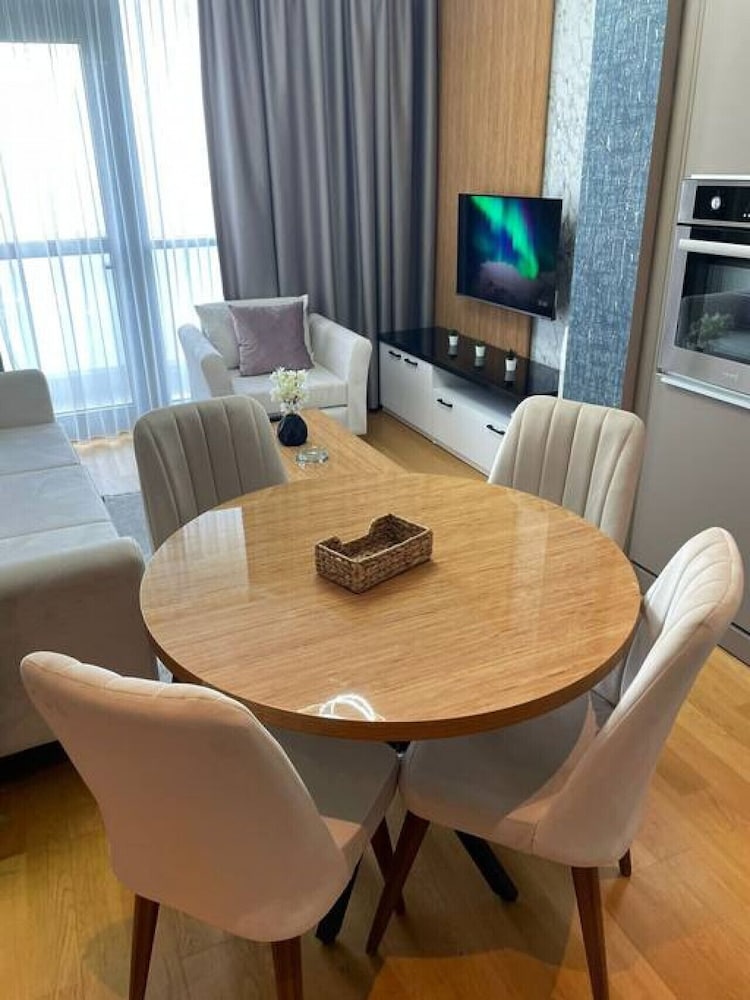 Stylish1 1 Apartment in Batisehir Near Mail of IST