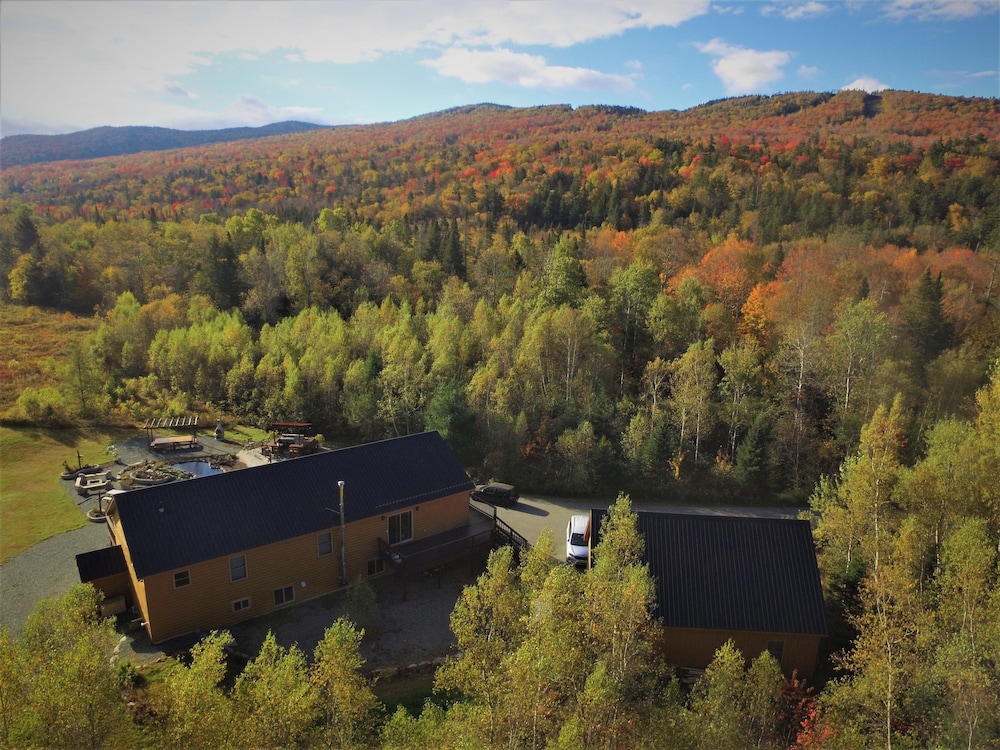 Moose Lodge and Cabins by Bretton Woods Vacations