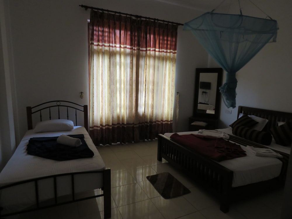 Shadow Inn Guest House Ella