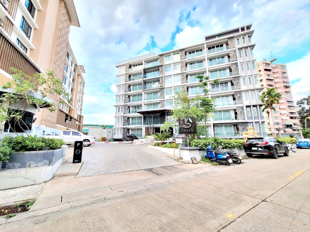 S Condo Nimman Room view 3