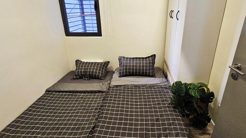Millerz Square Family Rooms by TwoFive