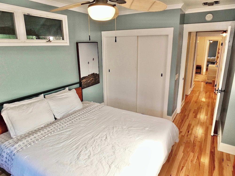 Beach City Craftsman - Walk to Beach