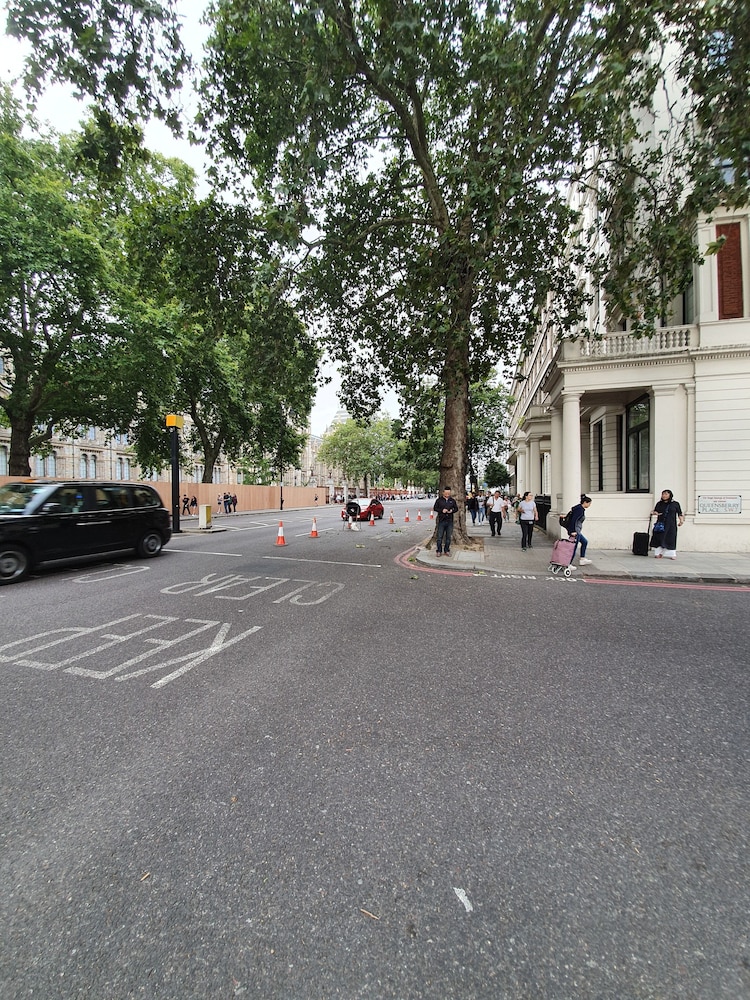 Studio Apartment in South Kensington 12