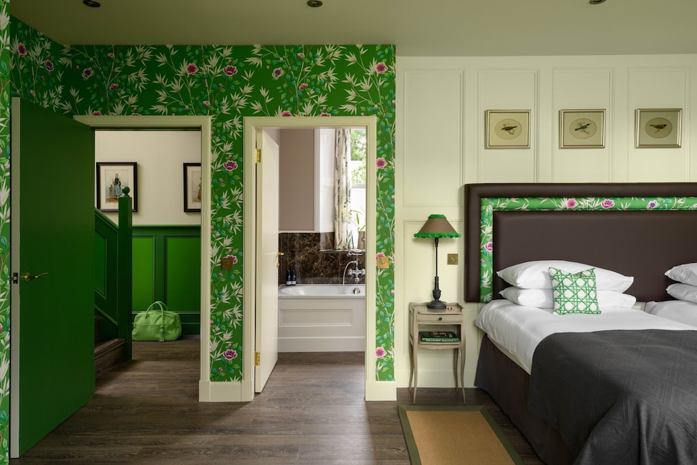 Meikleour Arms Hotel and Restaurant