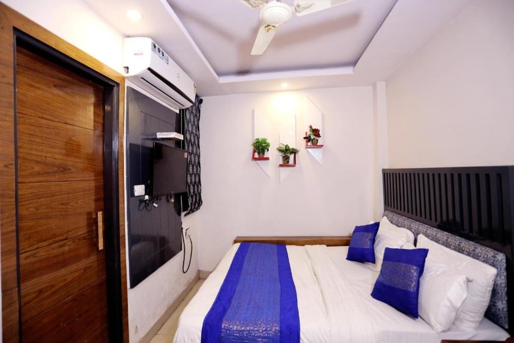 Staybook Hotel Jai Balaji New Delhi Railway Station
