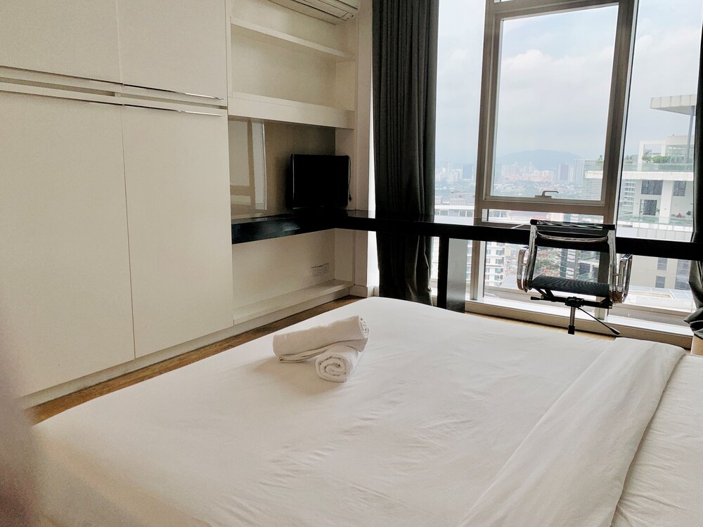 WELL-SHAPED Suites At PLATINUM KLCC