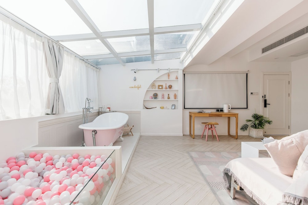 Shanghai Ruochu Designer Guesthouse-Near Shanghai Pudong Airport & Disneyland