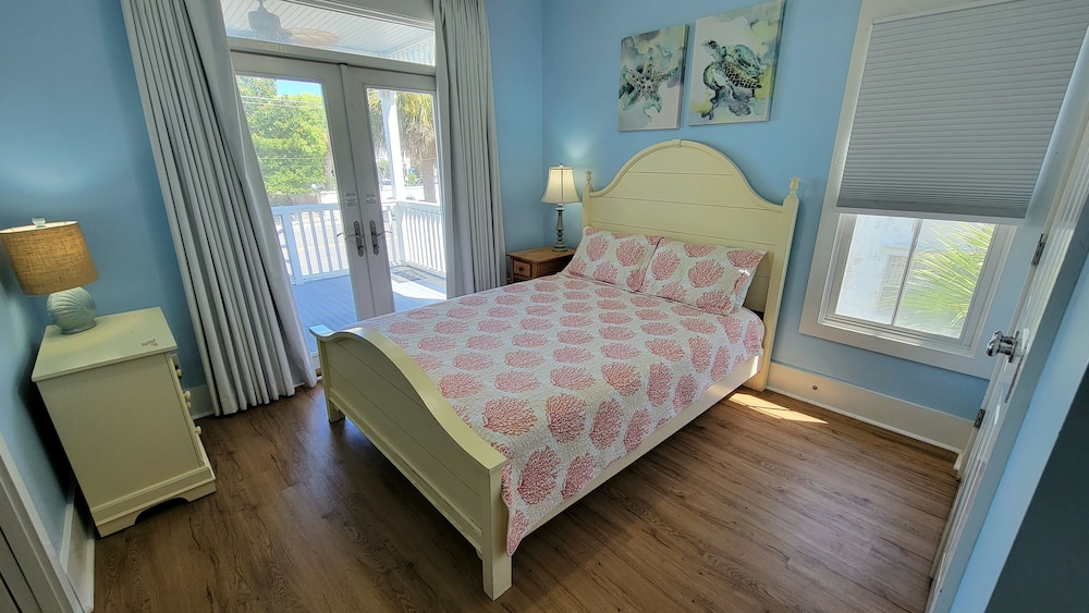 203 Butler Avenue by Tybee Vacation Rentals