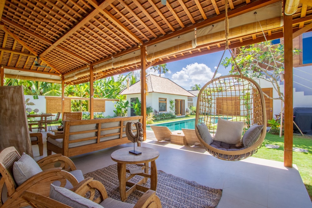 Villa Namu by Alfred in Bali - Family 5 BD Dream in Seminyak Oberoi Beach