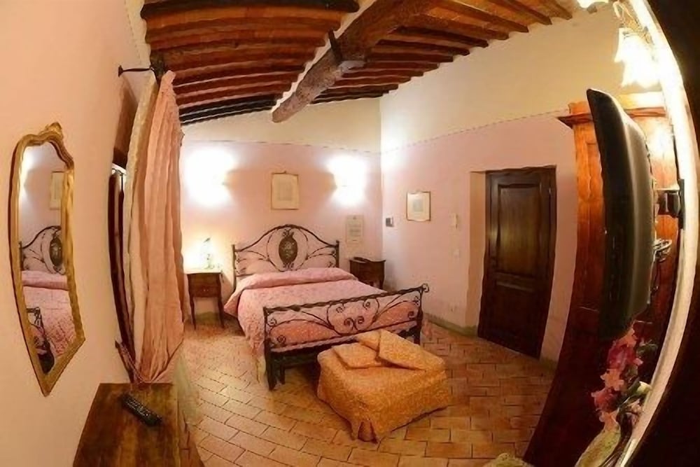 Hotel La Toscanina view 4