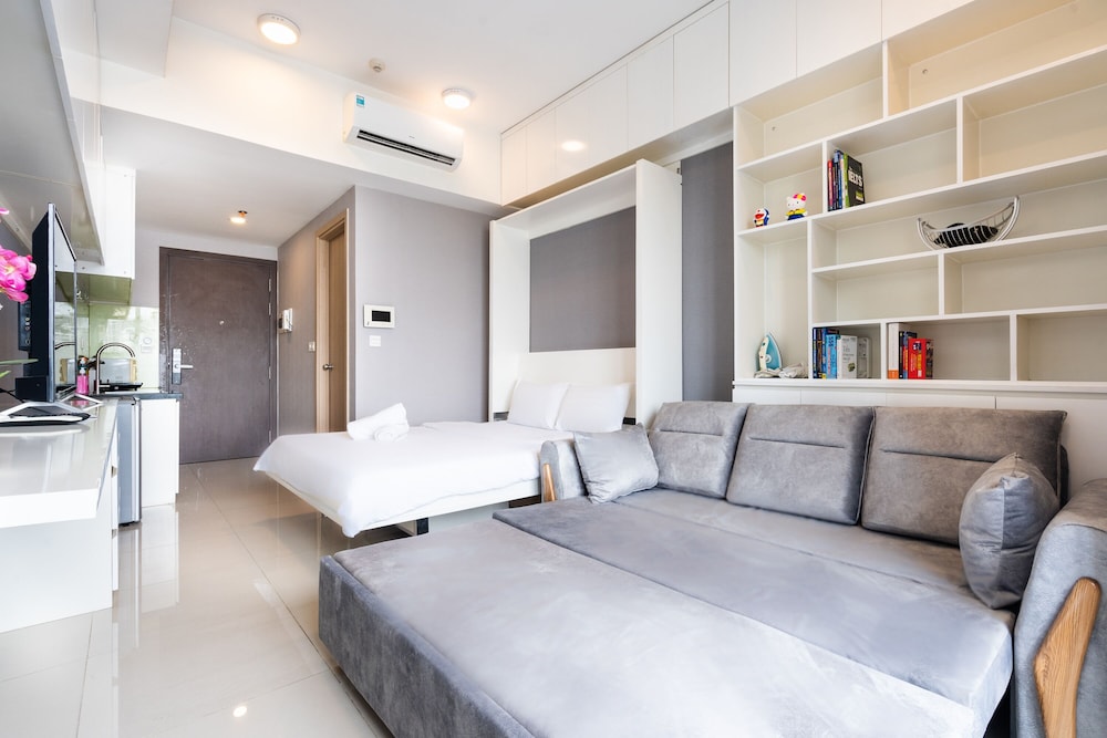 Annie Apartment - Rivergate Resident