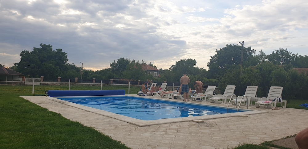 Ongal guest houses