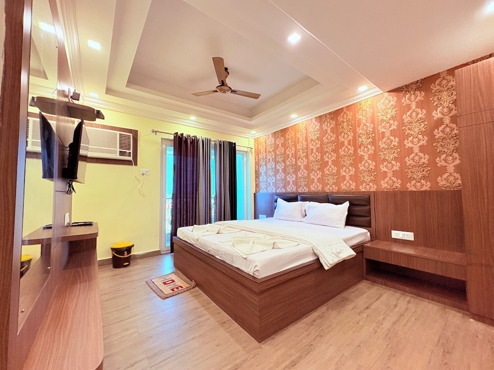 Hotel Jairam Way Bay