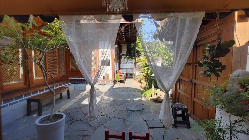 Gangneongjeon Hanok Stay