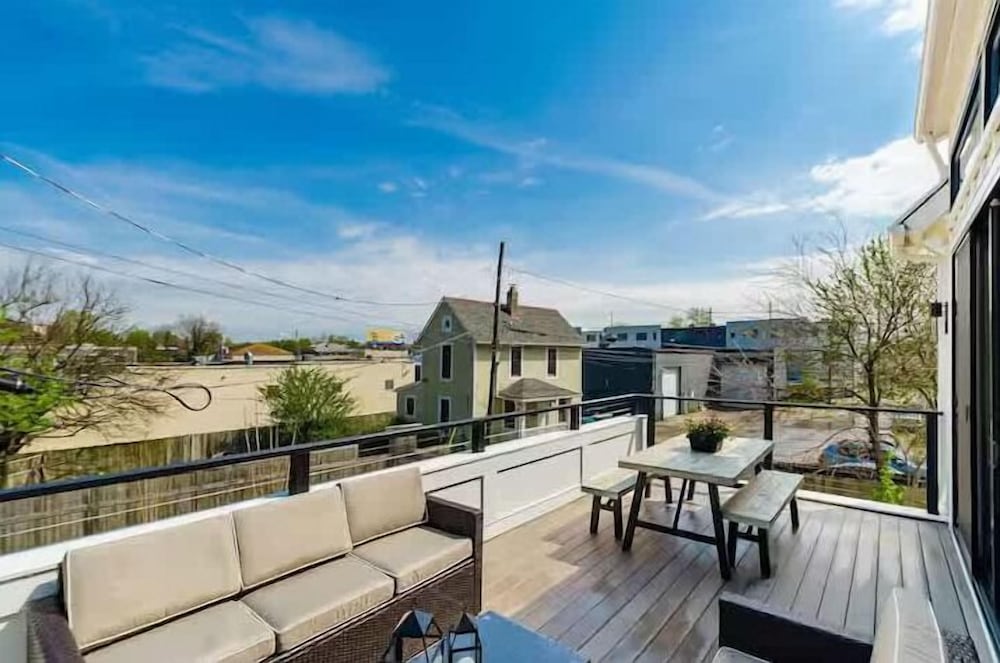 Jungle House Designer Residences – Downtown Columbus