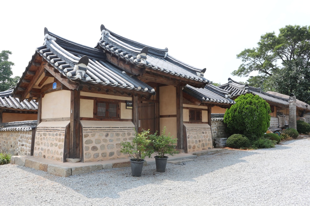 Gyeamgotaek
