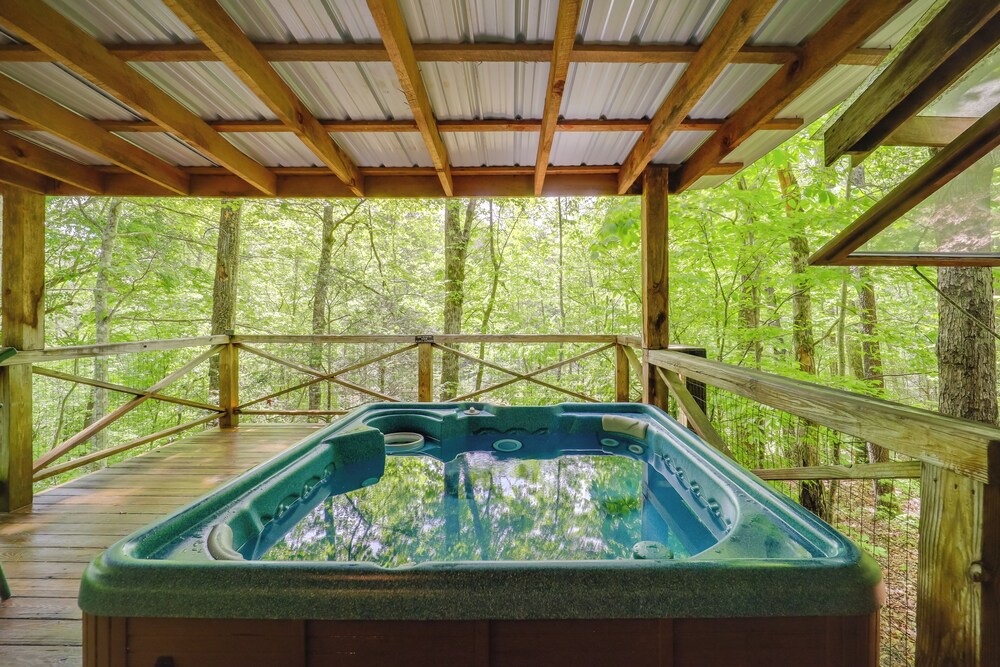 Hike, Soak & Unwind in Nature: Blue Ridge Cabin