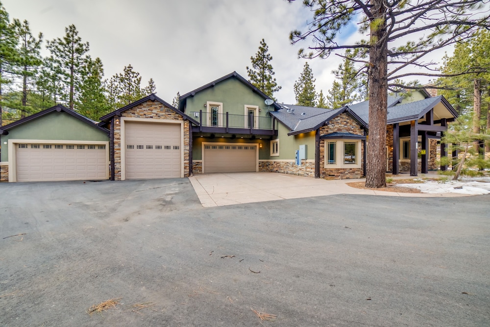 Reno Vacations - Sleek Reno-lake Tahoe Retreat, 4 Mi to Ski Mt Rose - Property Image 29