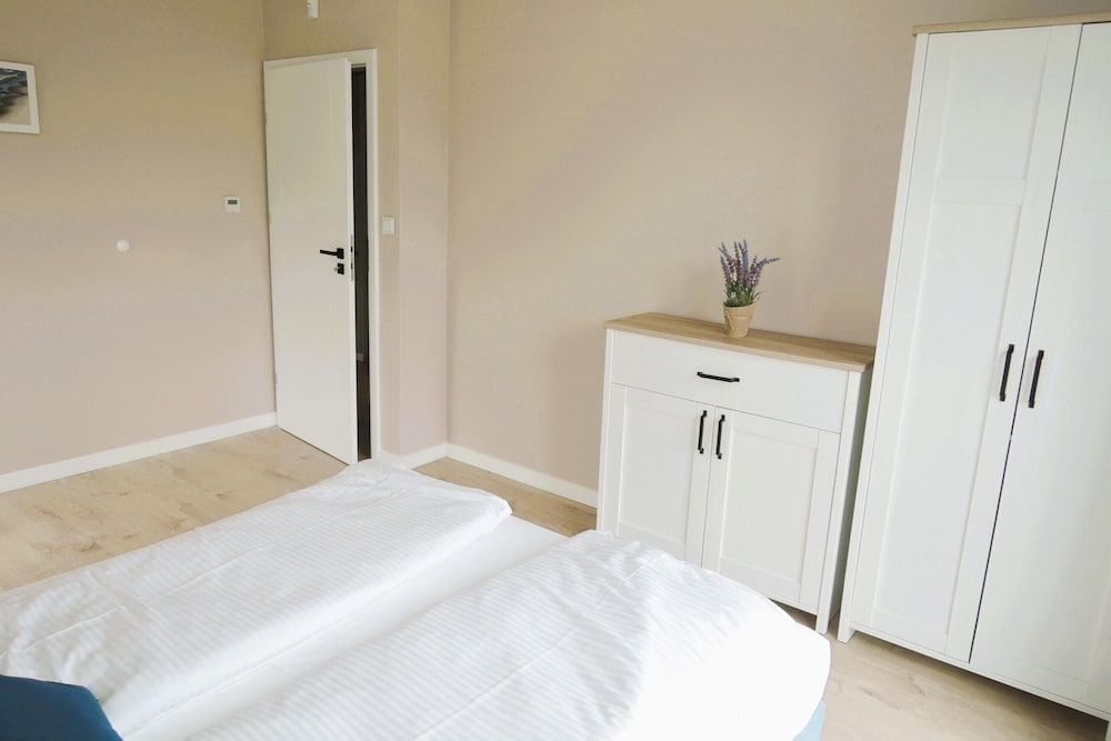 New, Large Holiday Home for 10 People
