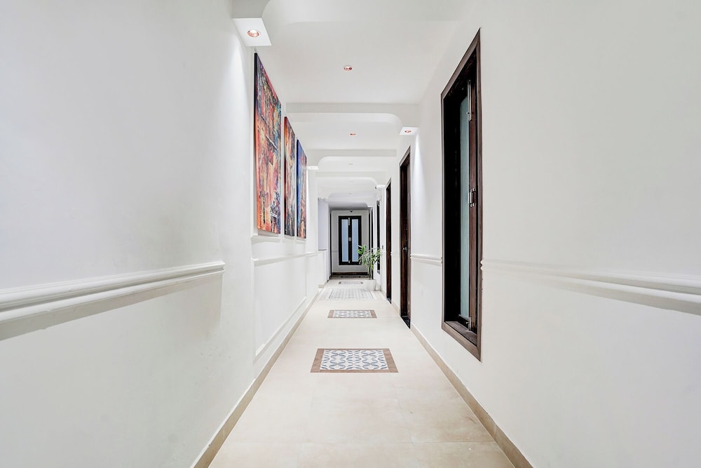 Fabhotel Amrit Luxury Inn
