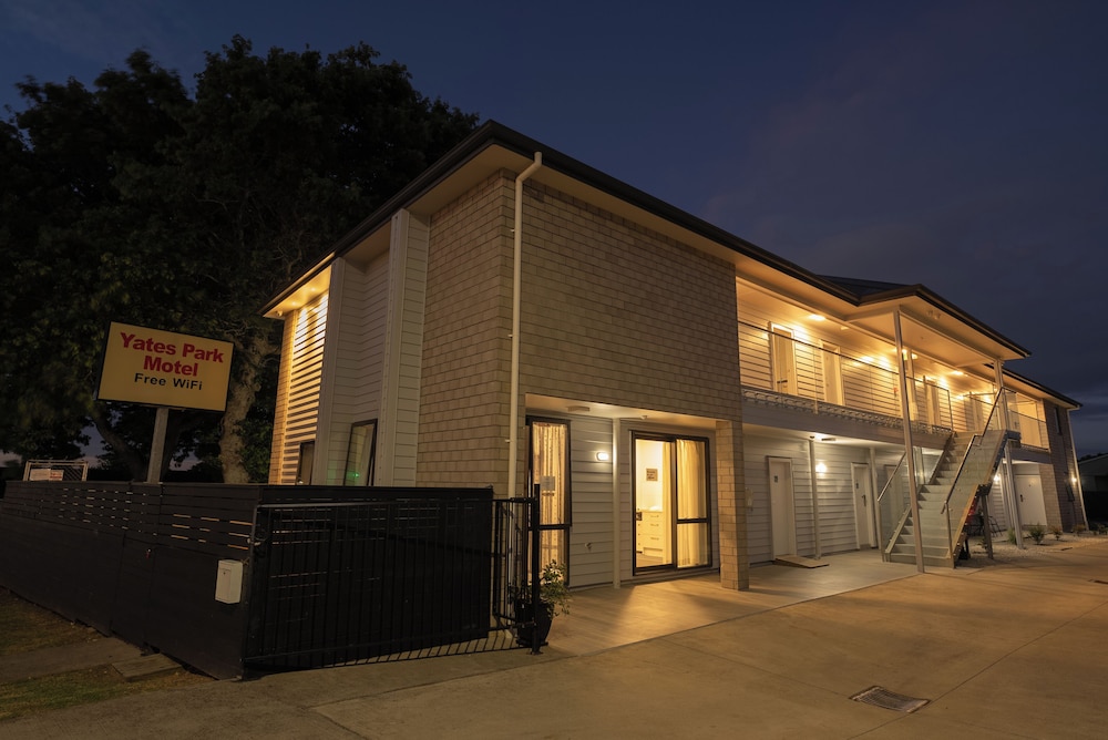 Yates Park Motel