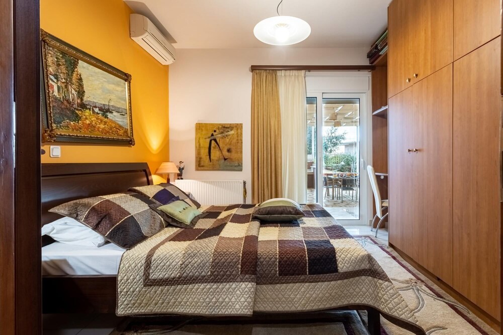 Verga Sunset Gem - Ilia Seaview Private Retreat view 3