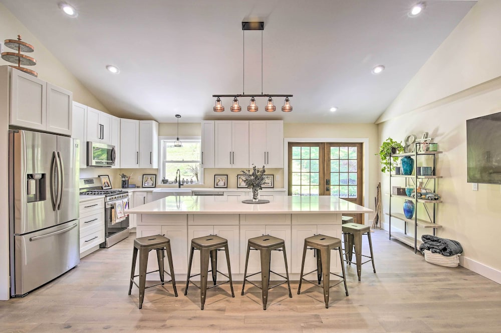 Modern NY Home w/ Views By Hudson Valley Hiking! - Property Image 20