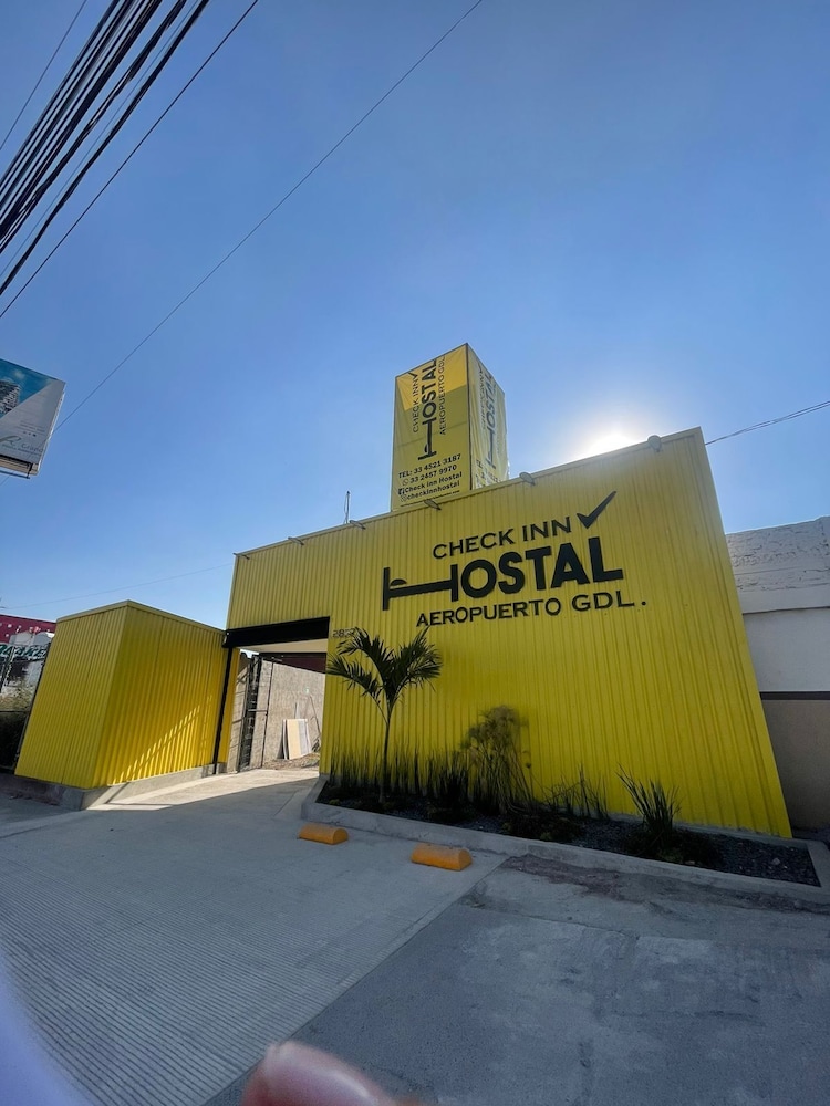 CHECK INN HOSTAL AEROPUERTO GDL - Hostel view 5