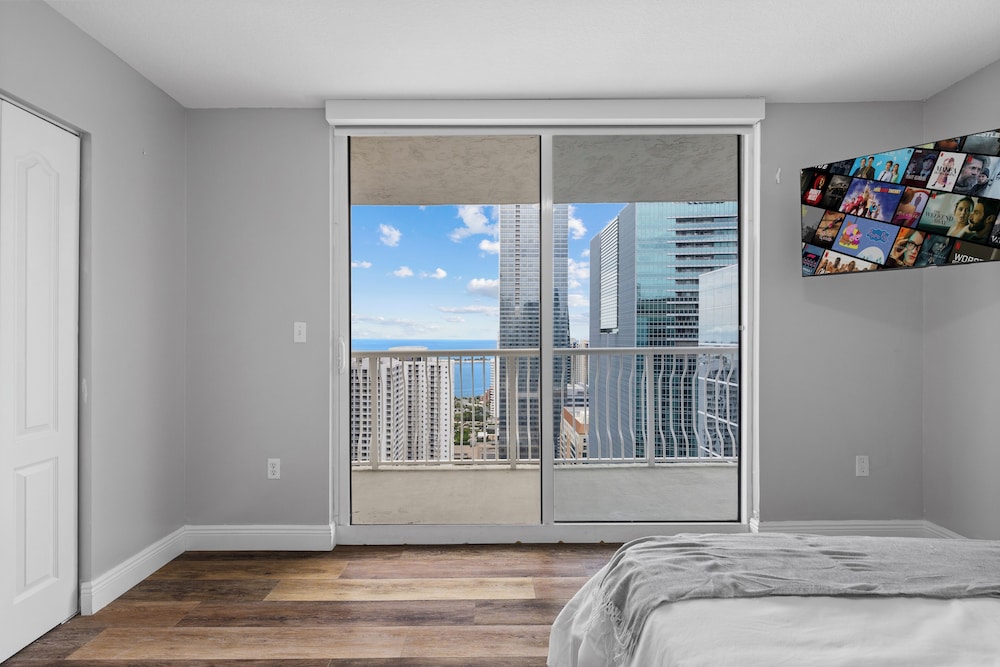 Chic Brickell Condos – Prime Location