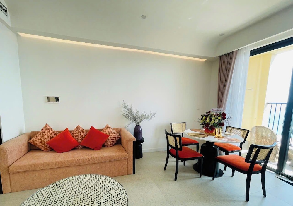 SenSea Hillside APT - Sunset Town PQ