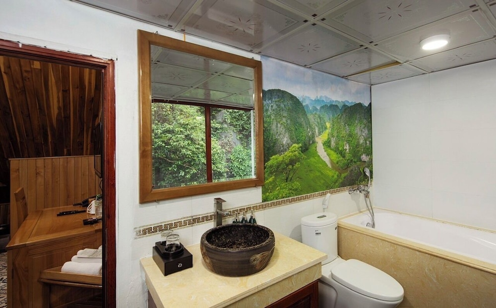 Mua Caves Ecolodge