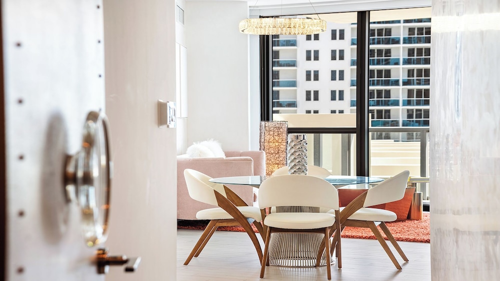 Luxury Vacation Rentals in South Beach by LRMB