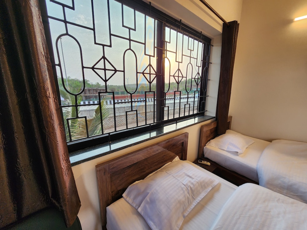 Sai Sharad Hotel