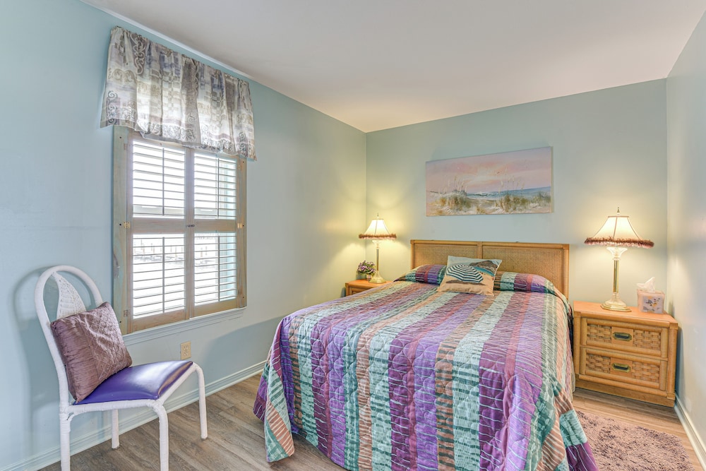 Family-friendly Fort Walton Beach Condo w/ Views