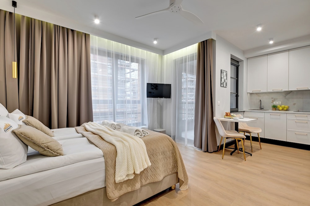 Doki Living & Foodhall by Downtown Apartments