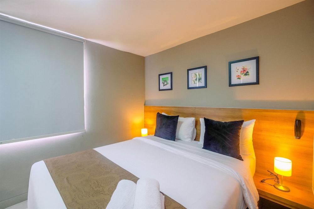 Fully Furnished with Comfortable 1BR Apartment at Mustika Golf Residence view 3