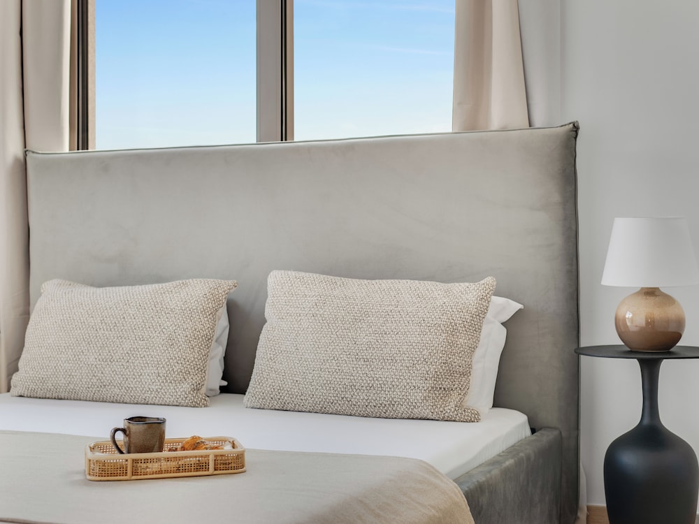 Sanders Palama - Cute 2-bdr Penthouse Apt