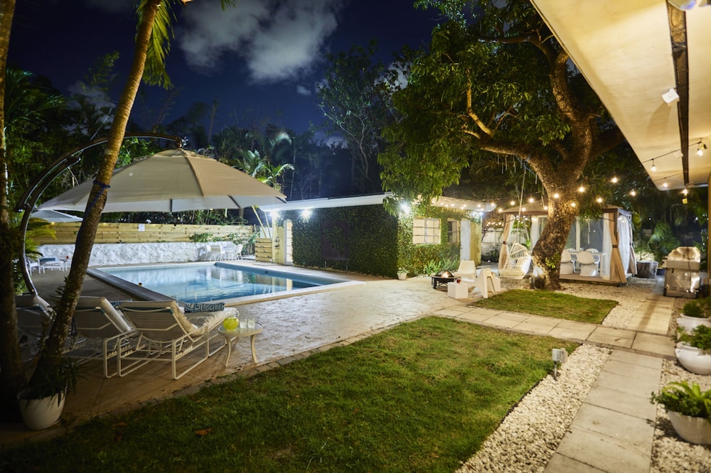 Miami Pool Oasis in El Portal