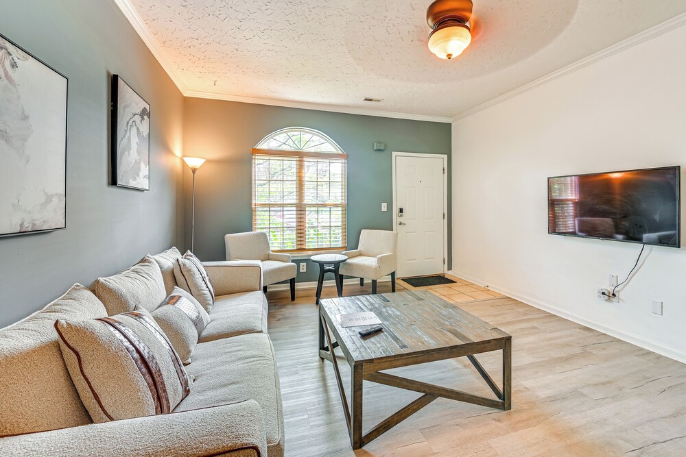 10 Mi to Keeneland: Family Home w/ Deck & Yard