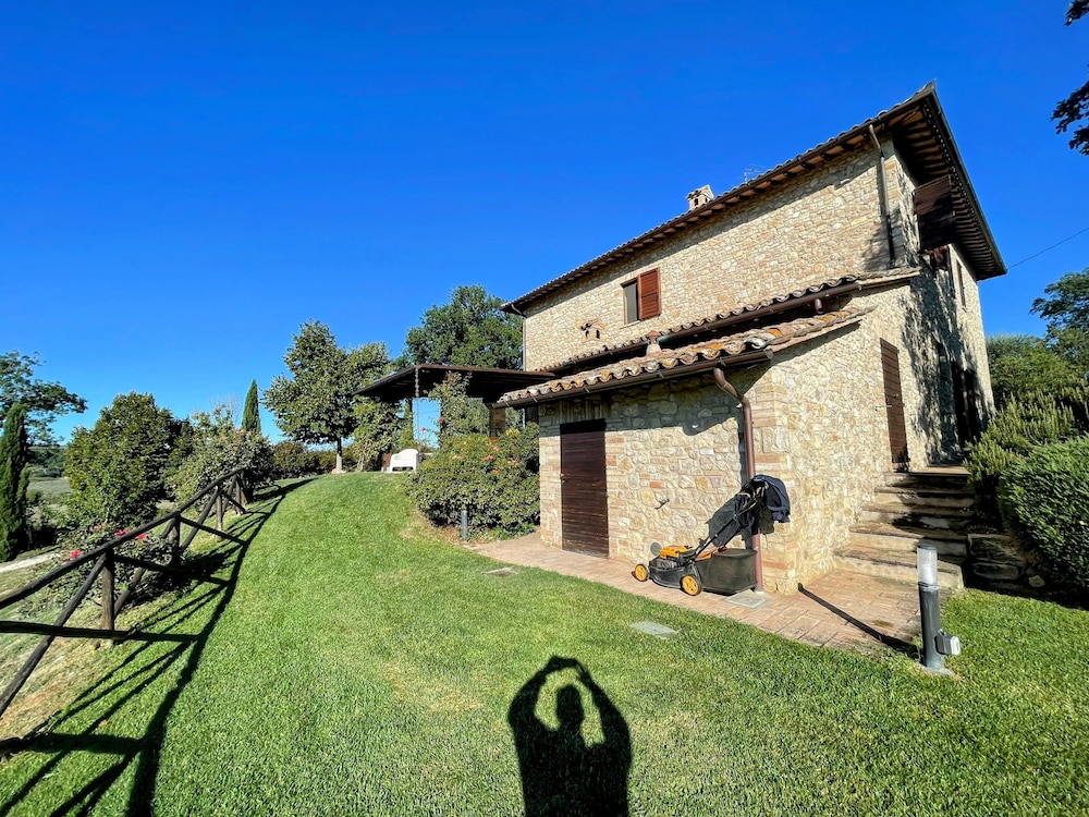 Detached Villa With Games Room, Pool, and Panoramic Views in San Damiano