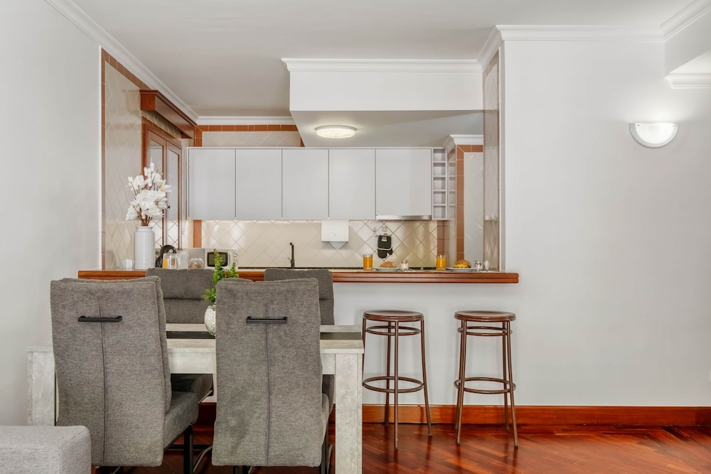Pestana s Nest by Homie
