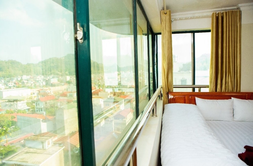 Phong Lan Hotel view 4