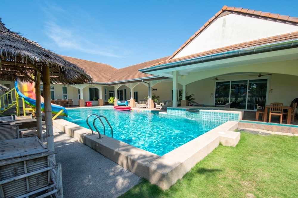 Pool Villa for Families and Party