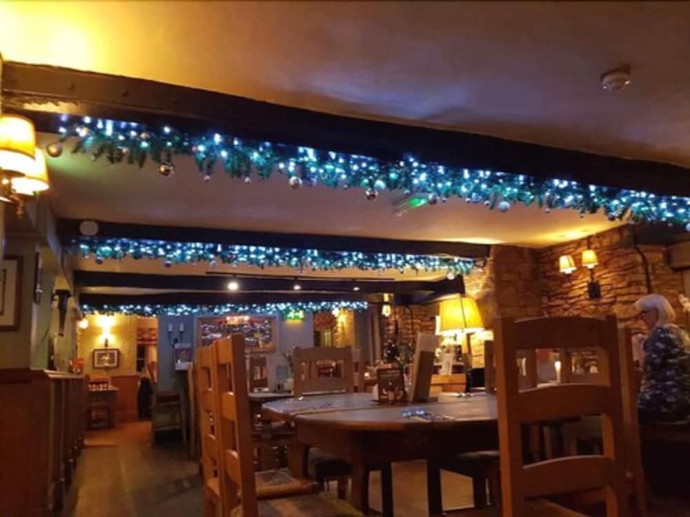 Chippenham Vacations - Crown Inn - Property Image 2