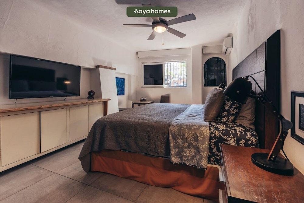 Cozy 2BR King Beds - Rooftop Pool - Fast Wifi