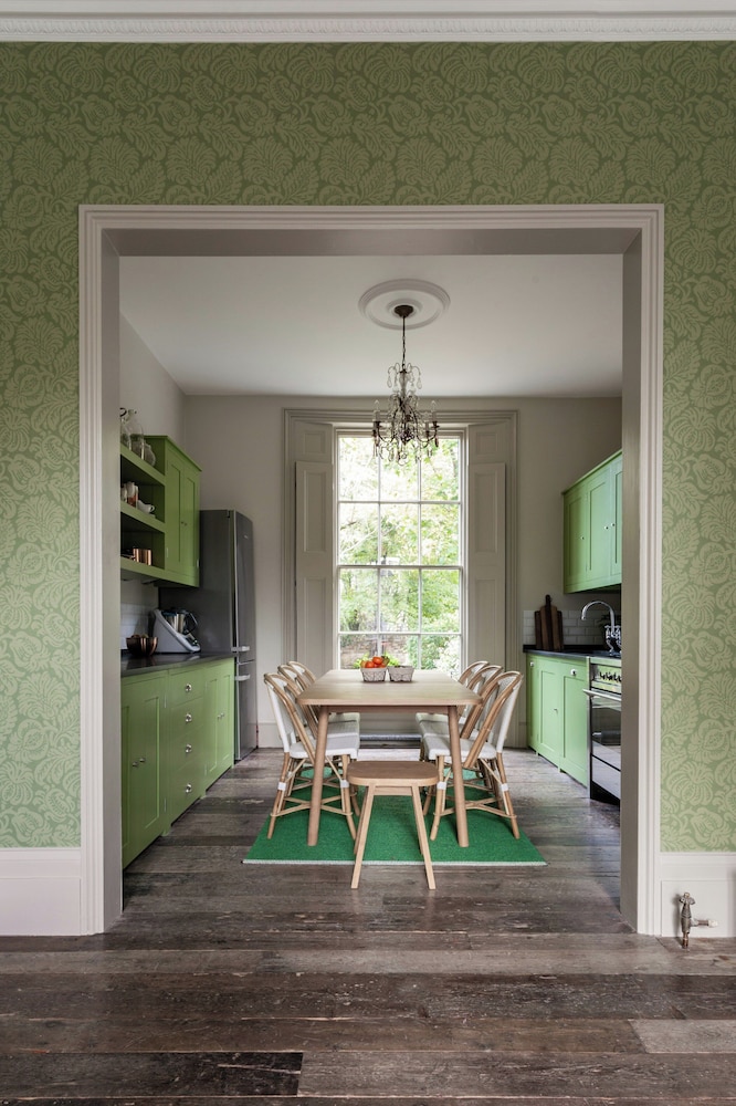Canonbury Park North II by Onefinestay
