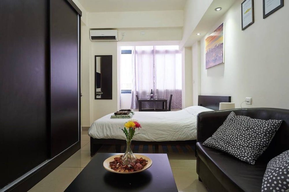 NHE Machne Yehuda Apartments view 4