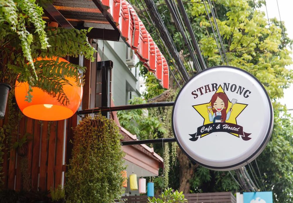 Starnong Café & Hostel