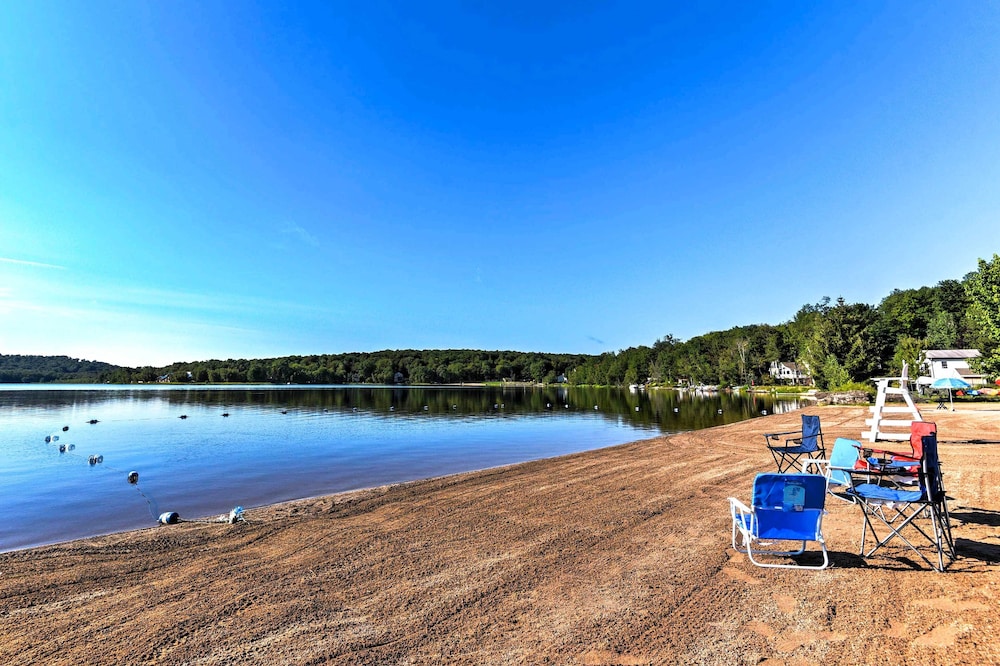 Arrowhead Lake Retreat w/ Dock + Pool Access!
